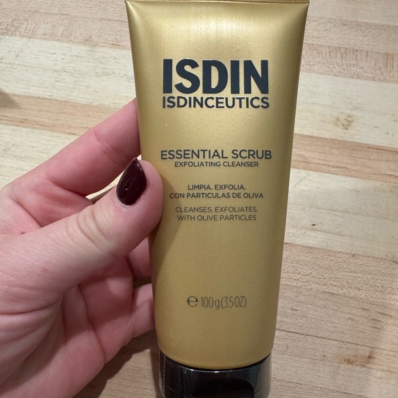 Isdin Other - ISDIN Isdinceutics Essential Scrub Exfoliating Cleanser - Cream